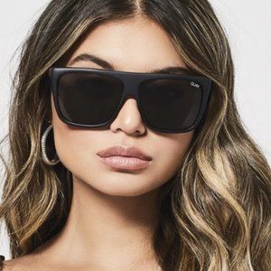 NEW! Quay  Barnun Sunglasses Polarized in Black